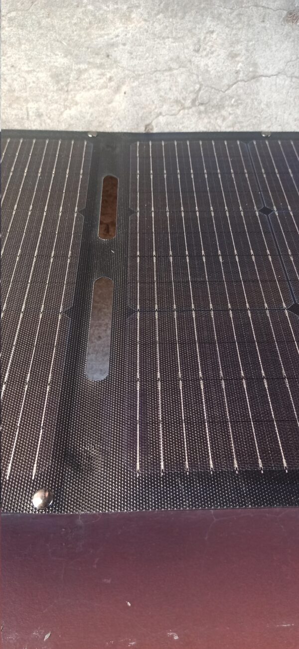 Panel Solar Portátil Genki 200 W - Imagen 12